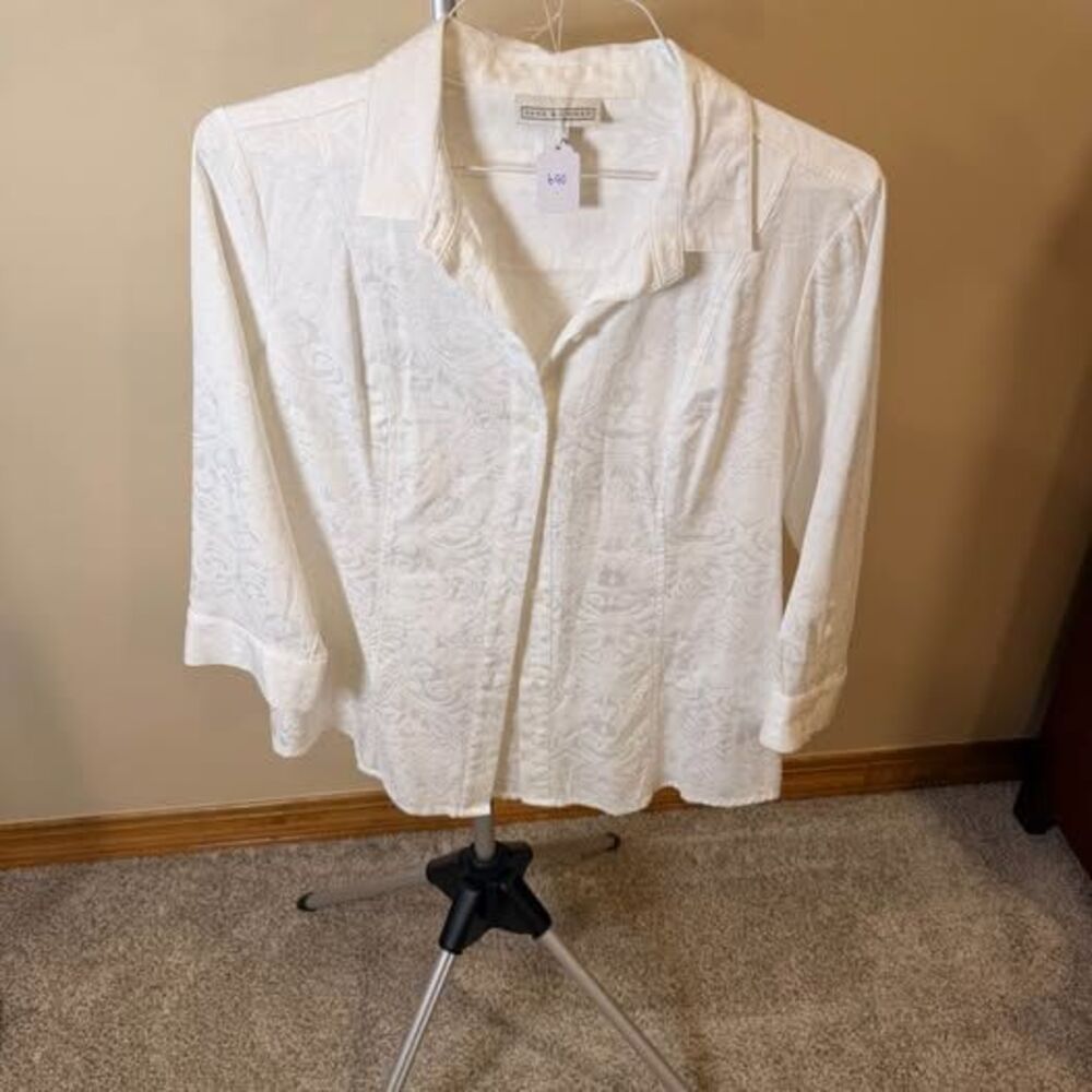 Dana Buchman White Button Down Shirt